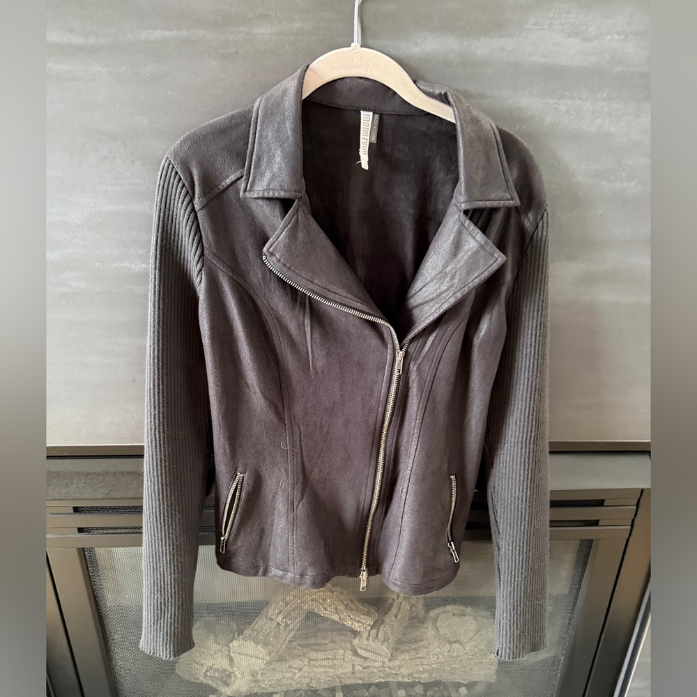 Elegant Women's suede and sweater sleeves jacket